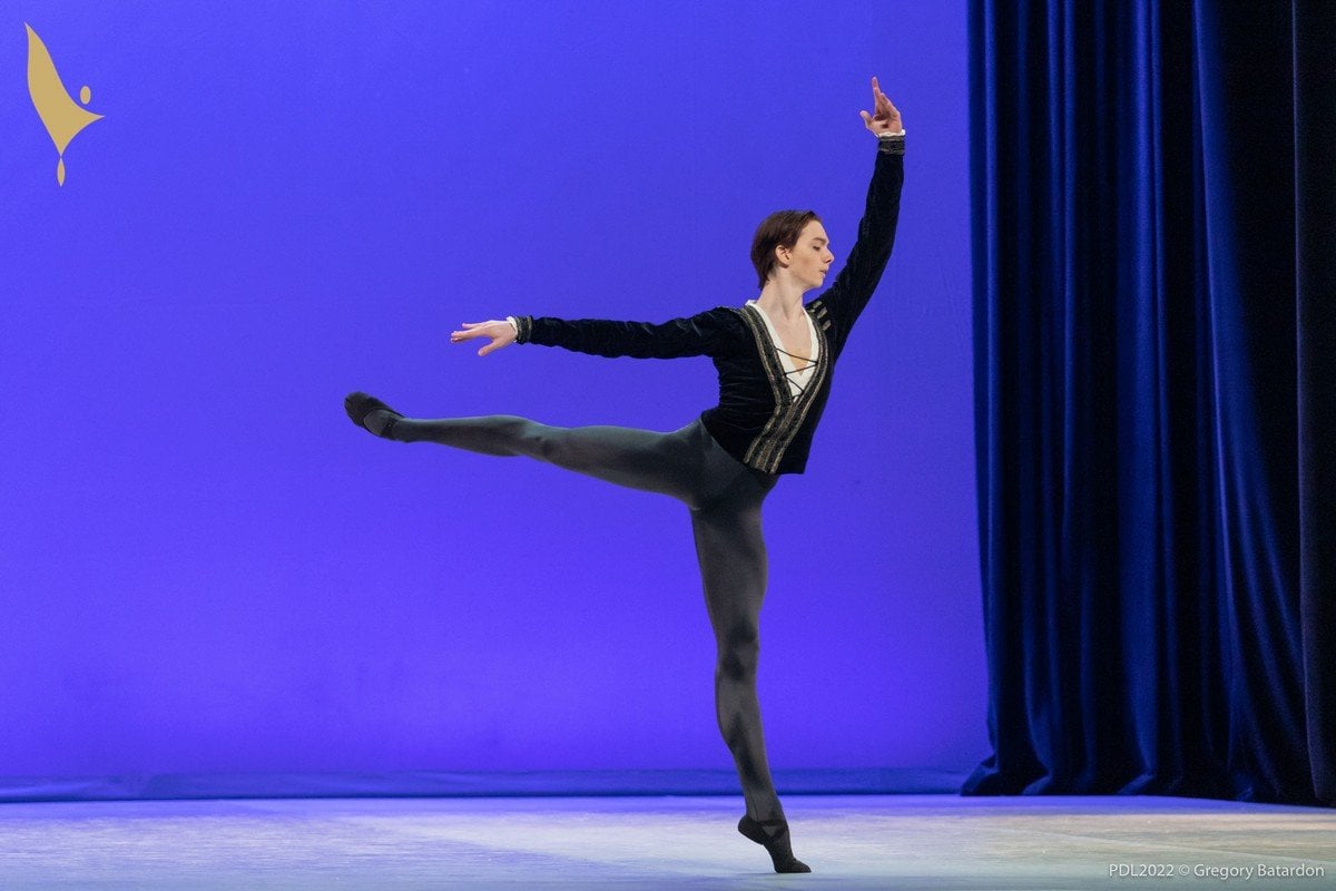 Prix de Lausanne 2022 404 Darrion Sellman finalist ©Gregory Batardon 1629 Prix de Lausanne 2022 404 Darrion Sellman, finalist ©Gregory Batardon, 1629