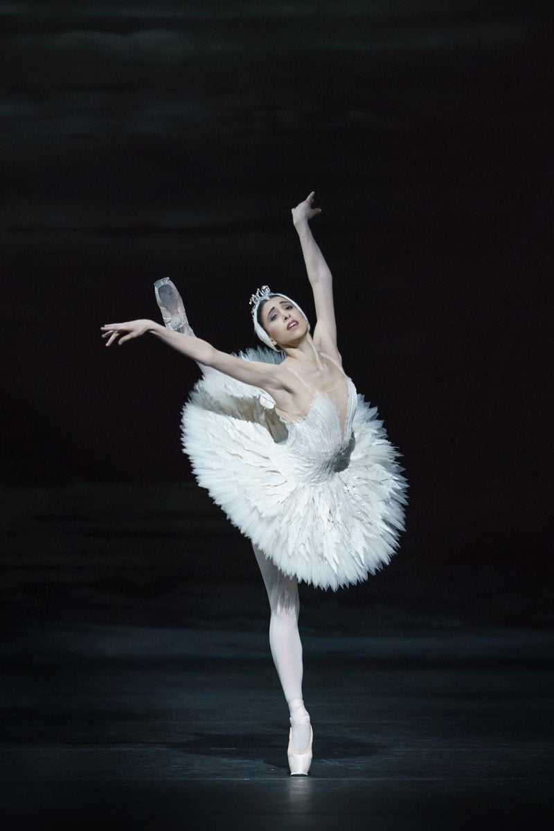 Yasmine Naghdi as Odette in Swan Lake The Royal Ballet © 2018 ROH. Photograph by Bill Cooper Yasmine Naghdi as Odette in Swan Lake, The Royal Ballet © 2018 ROH. Photograph by Bill Cooper