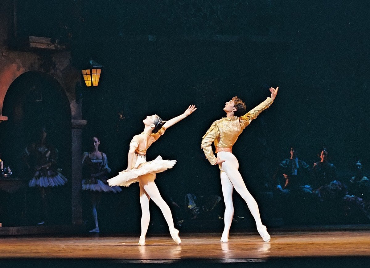 Ivan Putrov and Alina Cojocaru in Don Quixote photo by O Putrov Ivan Putrov and Alina Cojocaru in Don Quixote, photo by O Putrov