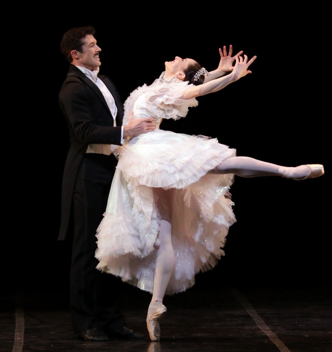 GALA FRACCI The Merry Widow Marianela Nunez Roberto Bolle photo by Brescia e Amisano © Teatro alla Scala 3 GALA FRACCI - The Merry Widow - Marianela Nunez Roberto Bolle - photo by Brescia e Amisano © Teatro alla Scala (3)