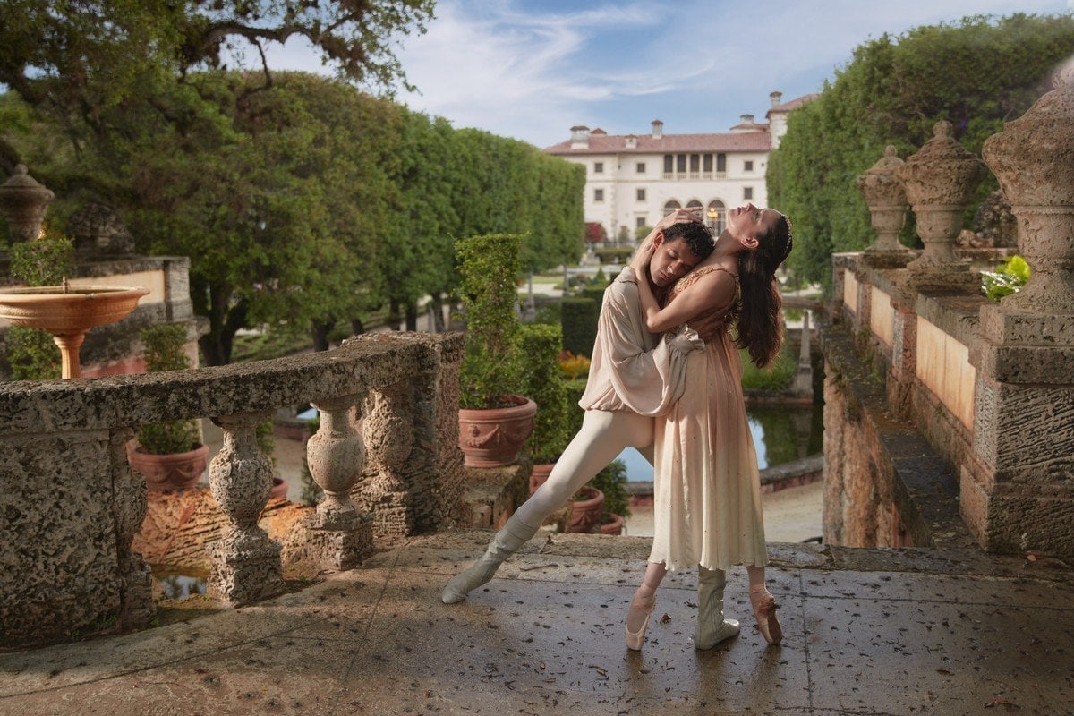 Jennifer Lauren and Renan Cerdeiro for Romeo and Juliet. %C2%A9 Gary James Jennifer Lauren and Renan Cerdeiro for Romeo and Juliet. © Gary James