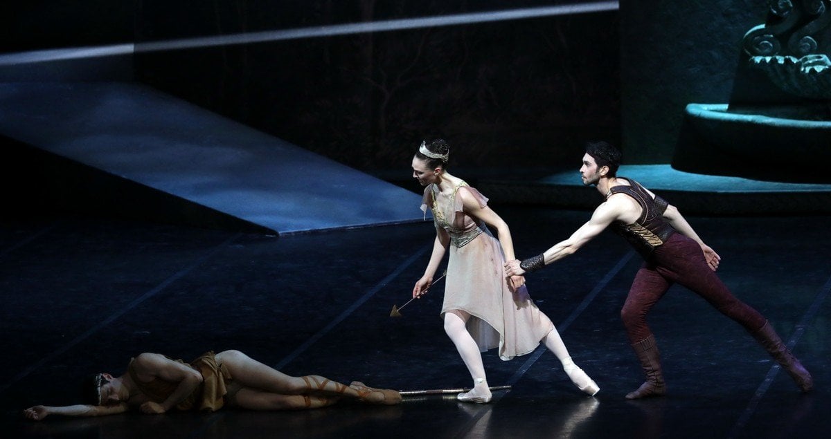 17 Sylvia choreography by Manuel Legris photo by Brescia e Amisano ©Teatro alla Scala 2022 Nicola Del Freo Martina Arduino Christian Fagetti 17 - Sylvia - choreography by Manuel Legris - photo by Brescia e Amisano ©Teatro alla Scala 2022 - Nicola Del Freo, Martina Arduino, Christian Fagetti