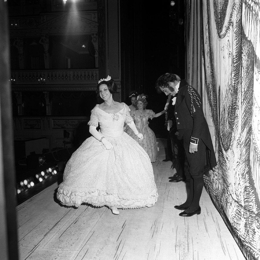 La Cenerentola 22 May 1973 with Zannini Guglielmi Montarsolo and Dara in Vienna photo by Erio Piccagliani © Teatro alla Scala La Cenerentola 22 May 1973 with Zannini, Guglielmi, Montarsolo and Dara in Vienna, photo by Erio Piccagliani © Teatro alla Scala