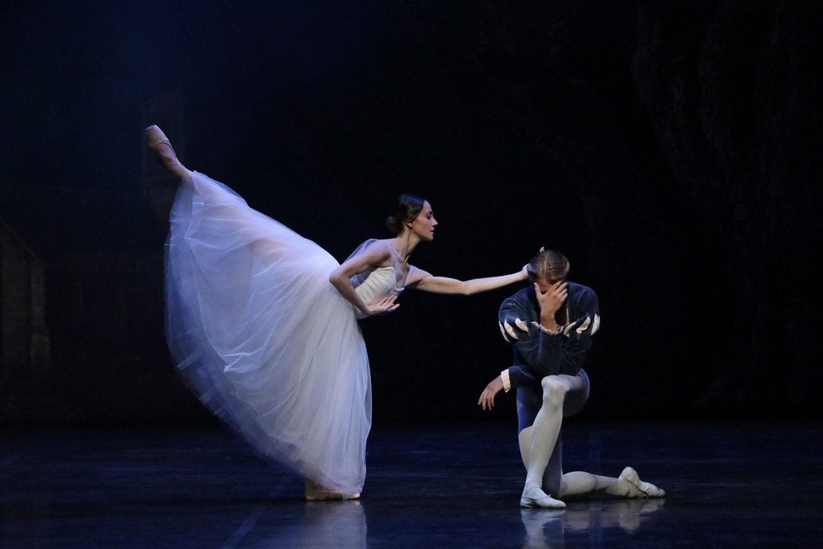 19 Giselle Nicoletta Manni Timofej Andrijashenko photo Brescia e Amisano ©Teatro alla Scala 19 - Giselle - Nicoletta Manni, Timofej Andrijashenko, photo Brescia e Amisano ©Teatro alla Scala