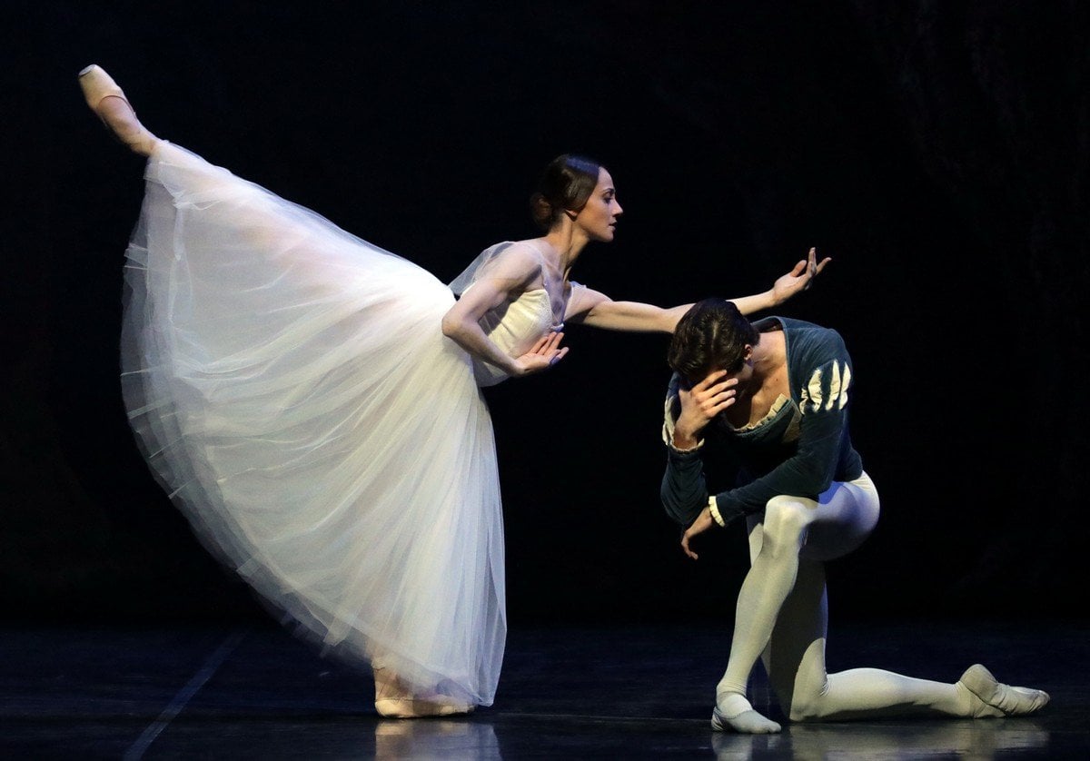 19 Giselle Nicoletta Manni and Jacopo Tissi photo Brescia and Amisano © Teatro alla Scala 2022 19 - Giselle - Nicoletta Manni and Jacopo Tissi, photo Brescia and Amisano © Teatro alla Scala 2022