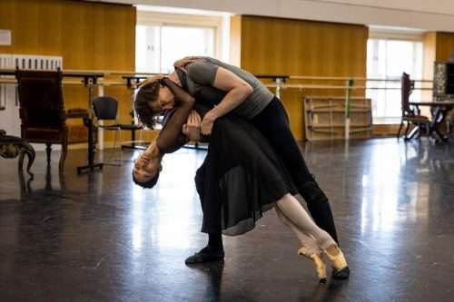 Fumi Kaneko and Vadim Muntagirov rehearse Mayerling. Photo by Dancers Diary ROH 1