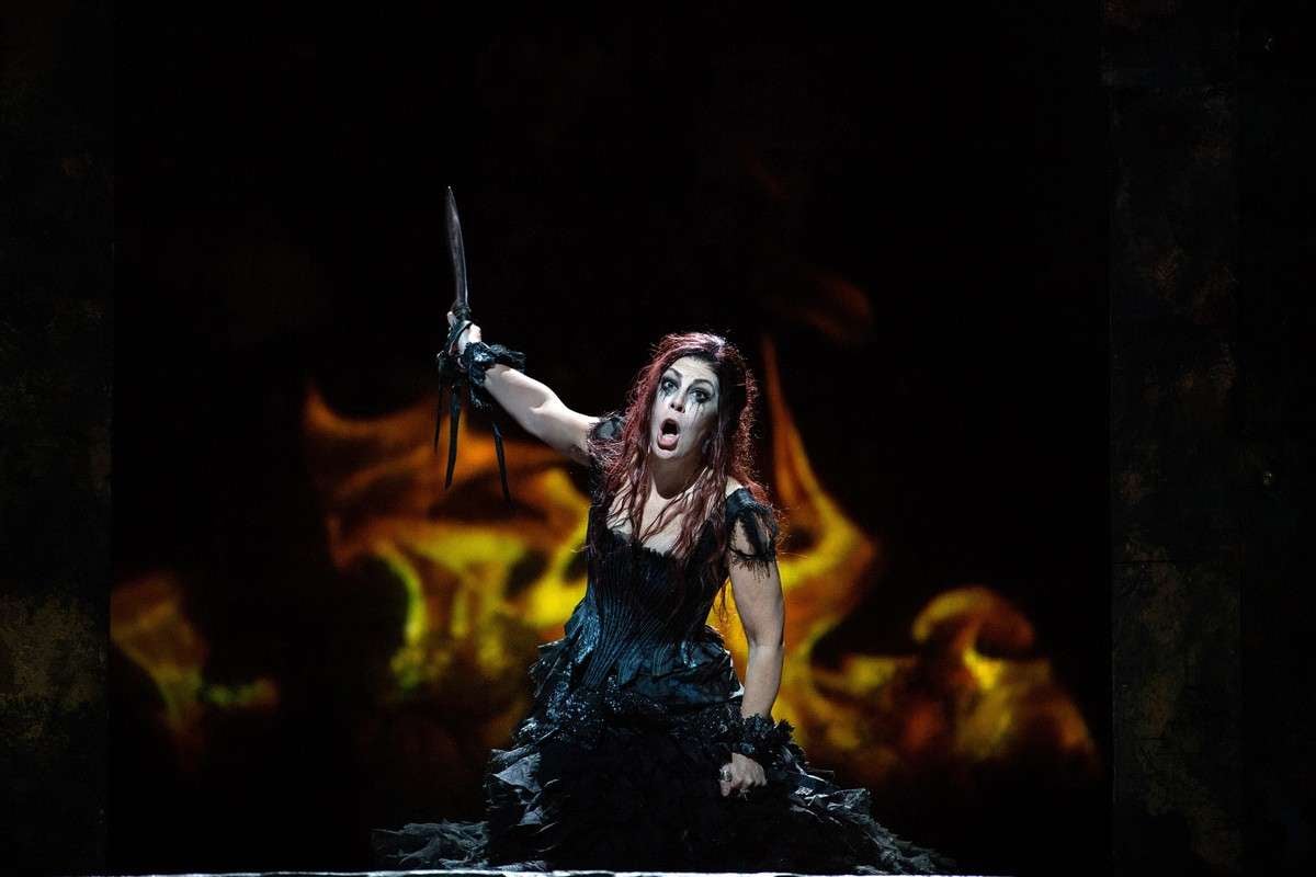 Sondra Radvanovsky in the title role of Cherubinis Medea Photo by Marty Sohl–Met Opera