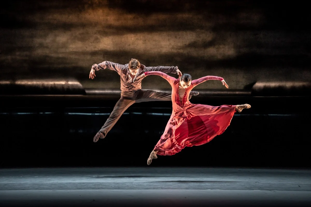 10 Forgotten Land Mathias Dingman and Miki Mizutani Choreography Jiri Kylian Photo credit Johan Persson Birmingham Royal Ballet jpg Forgotten Land