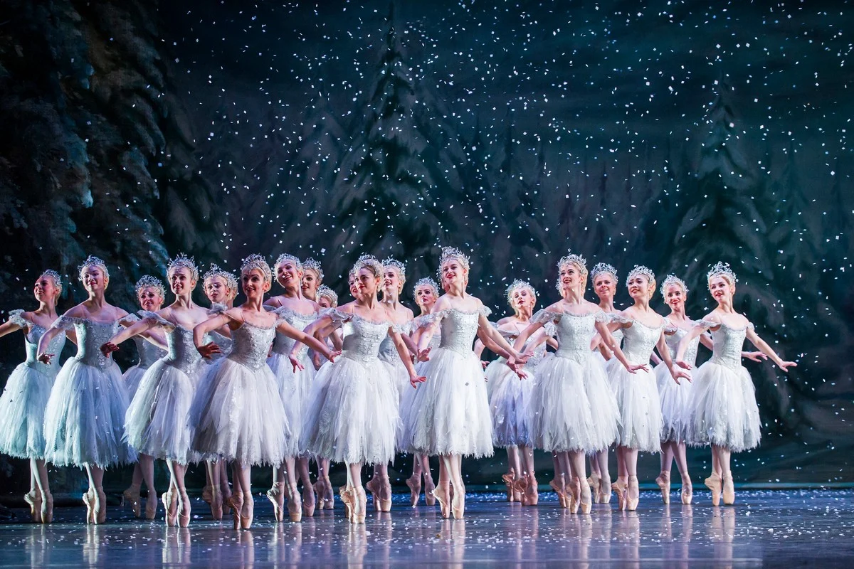 Artists of The Royal Ballet in The Nutcracker The Royal Ballet ©2015 ROH. Photograph by Tristram Kenton jpg Artists of The Royal Ballet in The Nutcracker, The Royal Ballet ©2015 ROH. Photograph by Tristram Kenton