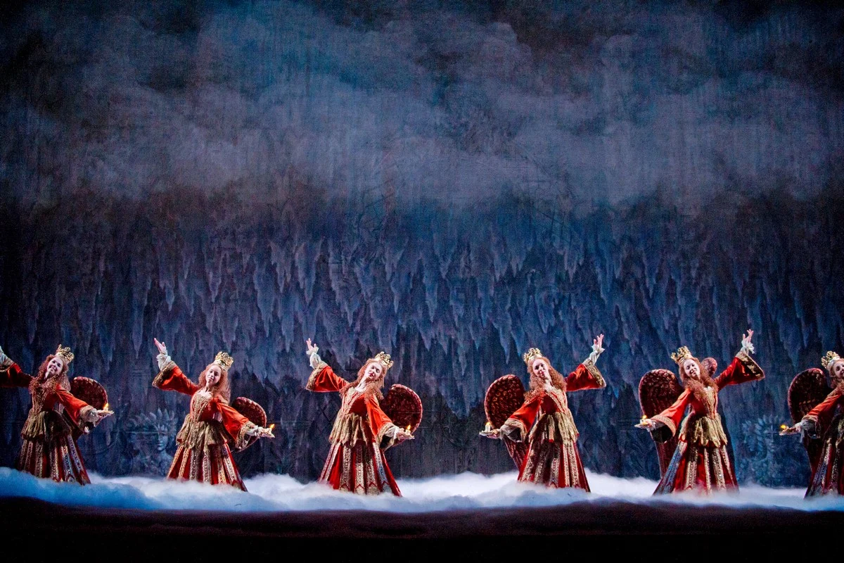 Artists of The Royal Ballet in The Nutcracker The Royal Ballet ©ROH Tristram Kenton 2013 jpg Artists of The Royal Ballet in The Nutcracker, The Royal Ballet ©ROH Tristram Kenton, 2013