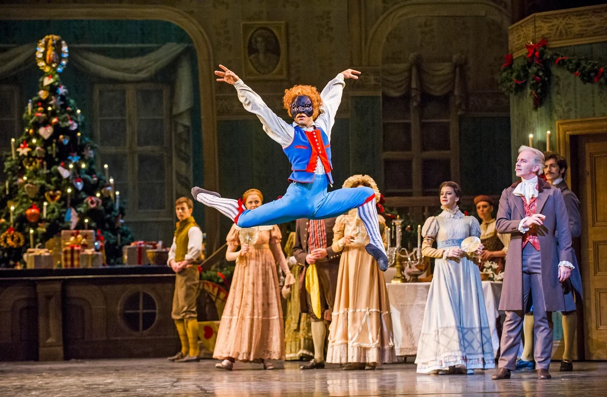 Drosselmeyers Assistant in The Nutcracker The Royal Ballet ©2015 ROH. Photograph by Tristram Kenton jpg Drosselmeyer's Assistant in The Nutcracker, The Royal Ballet ©2015 ROH. Photograph by Tristram Kenton