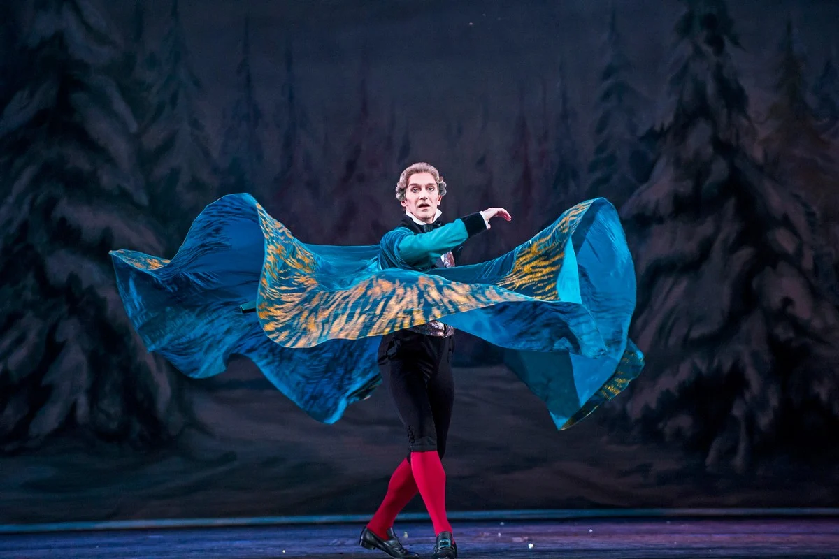 Gary Avis as Drosselmeyer in The Nutcracker ©2015 ROH. Photograph by Tristram Kenton jpg Gary Avis as Drosselmeyer in The Nutcracker ©2015 ROH. Photograph by Tristram Kenton