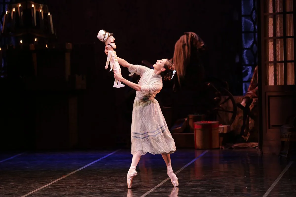 10 Nutcracker with Nicoletta Manni. Photo by Brescia e Amisano ©Teatro alla Scala jpg 10 - Nutcracker with Nicoletta Manni. Photo by Brescia e Amisano ©Teatro alla Scala