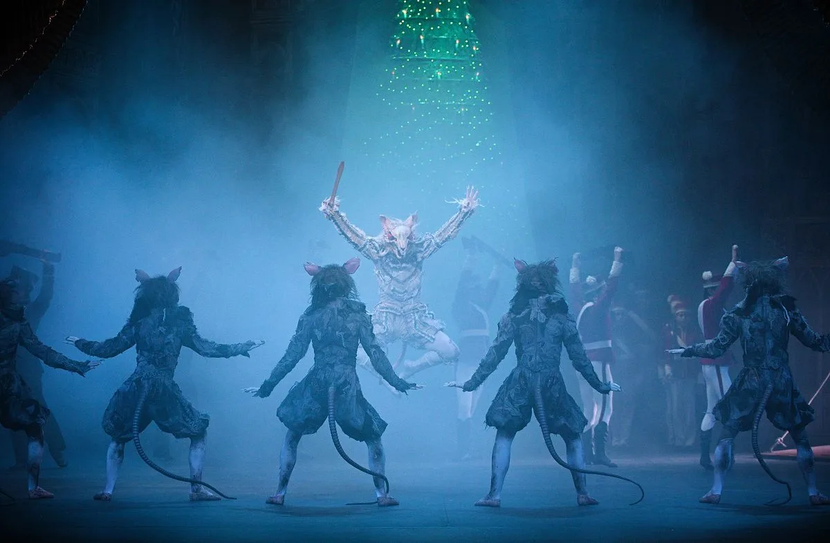 English National Ballet in Nutcracker © Laurent Liotardo 2 jpg English National Ballet in Nutcracker © Laurent Liotardo 2