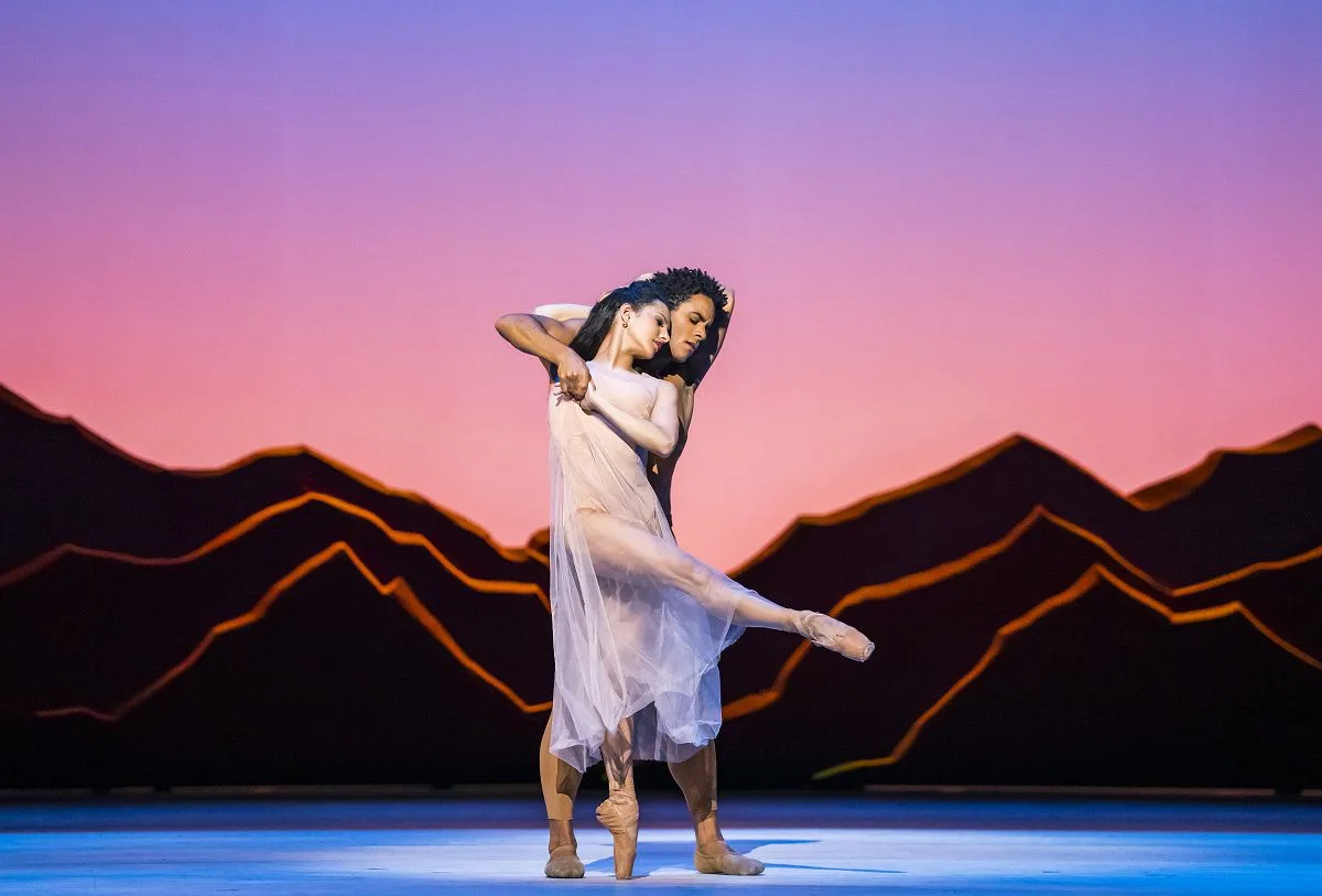 Francesca Hayward as Tita and Marcelino Sambe as Pedro in Like Water for Chocolate The Royal Ballet ©2022 ROH. Photograph by Tristram Kenton jpg Francesca Hayward as Tita and Marcelino Sambé as Pedro in Like Water for Chocolate, The Royal Ballet ©2022 ROH. Photograph by Tristram Kenton