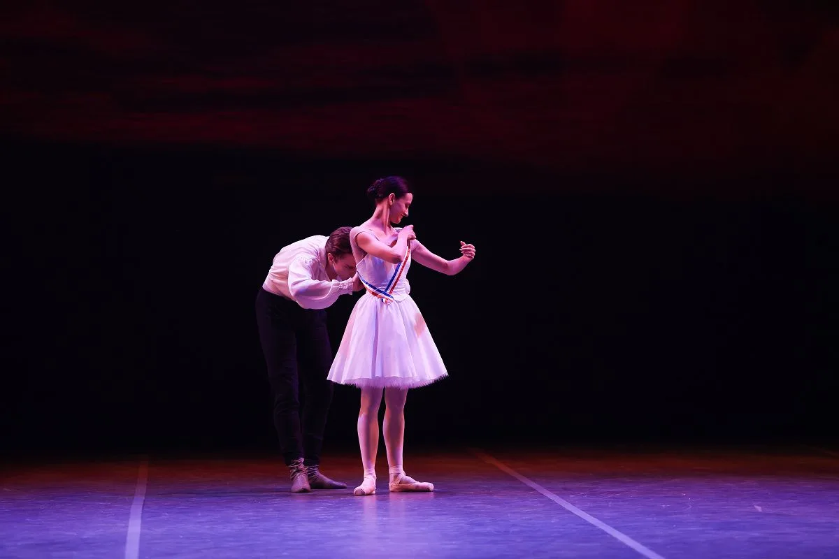 Flames of Paris Evelina Godunova and Julian MacKay 01 photo by Dasa Wharton jpg Flames of Paris - Evelina Godunova and Julian MacKay-01, photo by Dasa Wharton