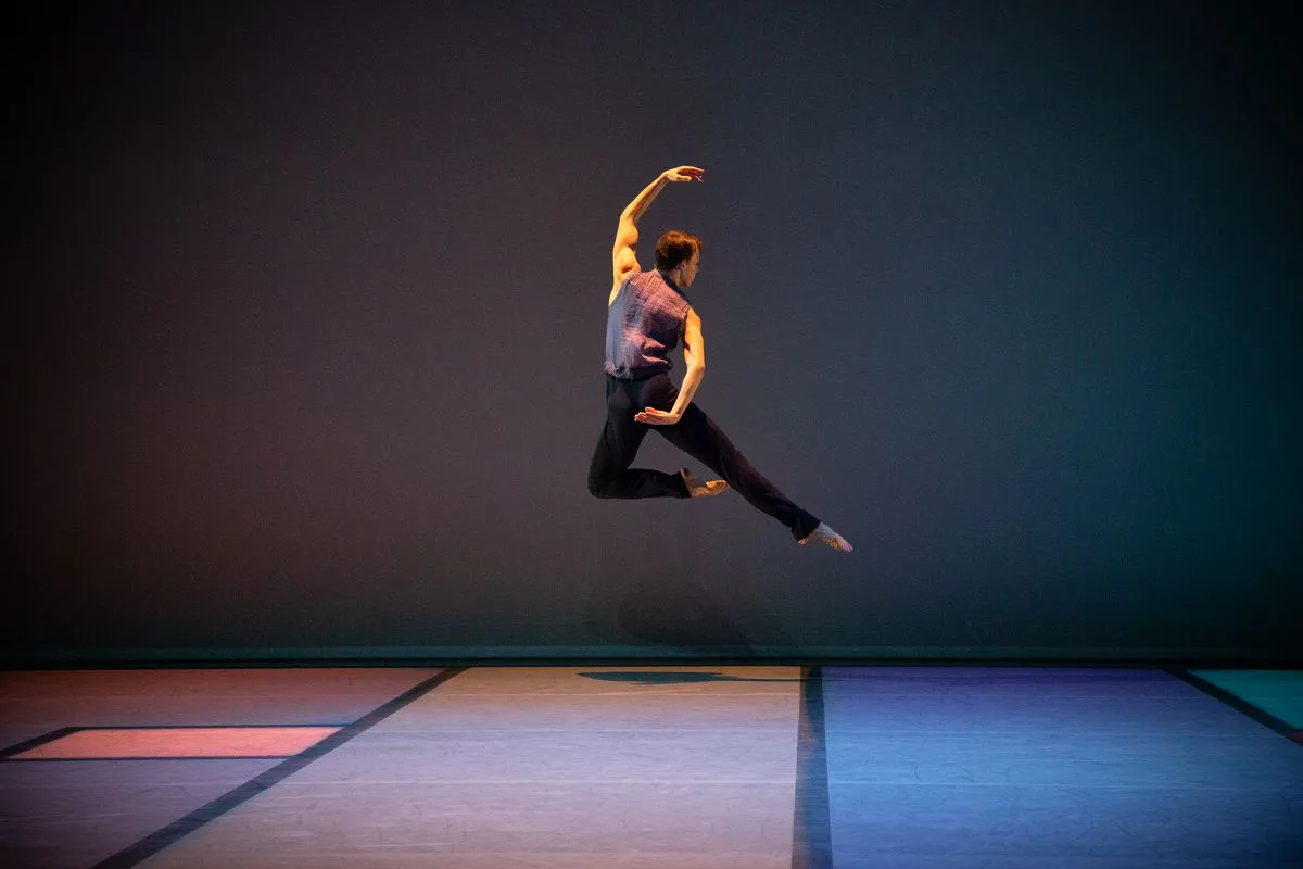 Luc Foskett in Everyone Keeps Me by Pam Tanowitz The Royal Ballet photo by Alice Pennefather ROH 2023 jpg Luc Foskett in Everyone Keeps Me by Pam Tanowitz The Royal Ballet photo by Alice Pennefather ROH 2023