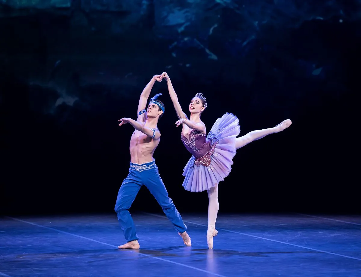 Margarita Fernandes and Antonio Casalinho in Le Corsaire photo by Nicholas MacKay MACKAY PRODUCTIONS jpg Margarita Fernandes and Antonio Casalinho in Le Corsaire, photo by Nicholas MacKay_MACKAY PRODUCTIONS