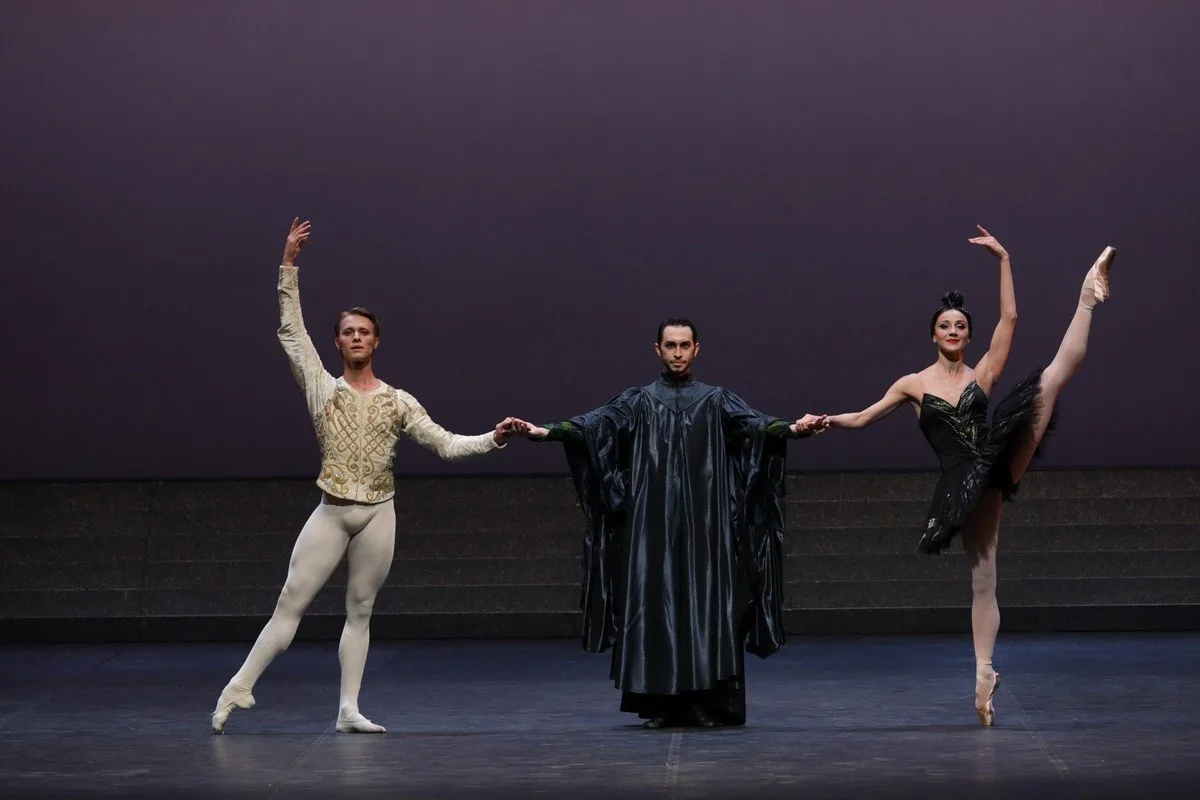 06 SWAN LAKE Timofej Andrijashenko Christian Fagetti Nicoletta Manni photo by Brescia e Amisano Teatro alla Scala jpg 06 - SWAN LAKE Timofej Andrijashenko, Christian Fagetti, Nicoletta Manni, photo by Brescia e Amisano, Teatro alla Scala