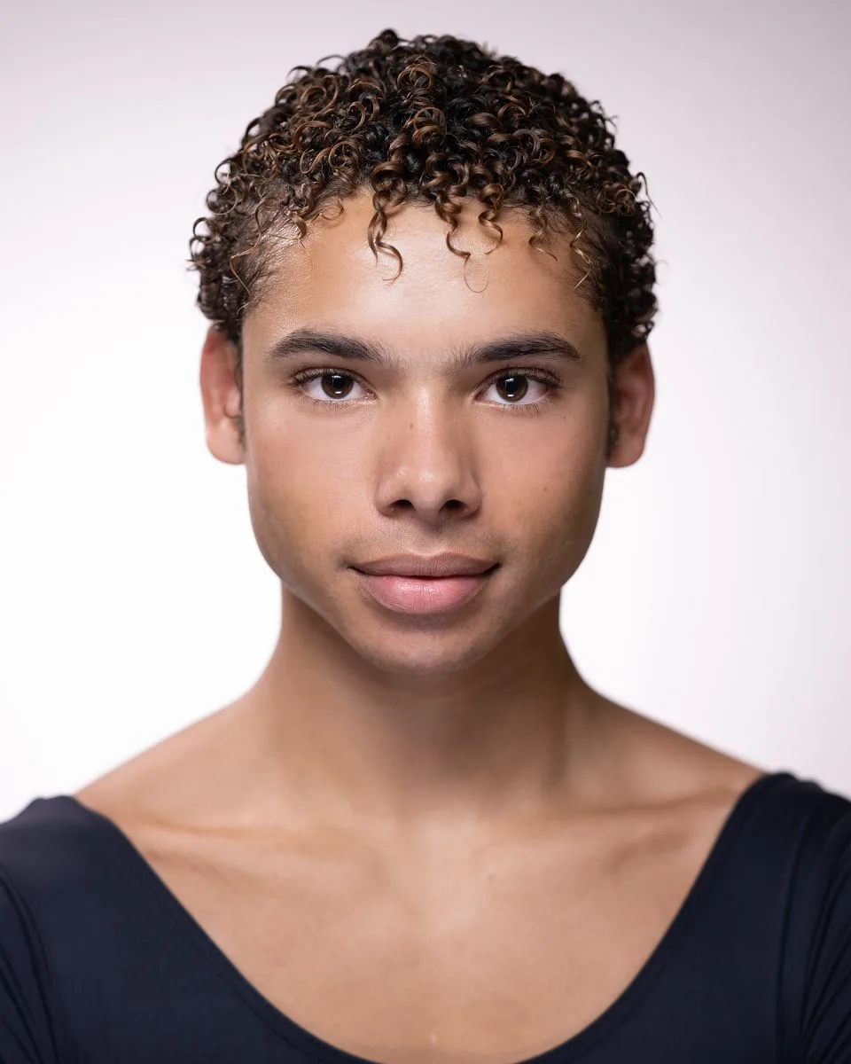 Austen McDonald photo by ASH headshot jpg Austen McDonald - photo by ASH - headshot