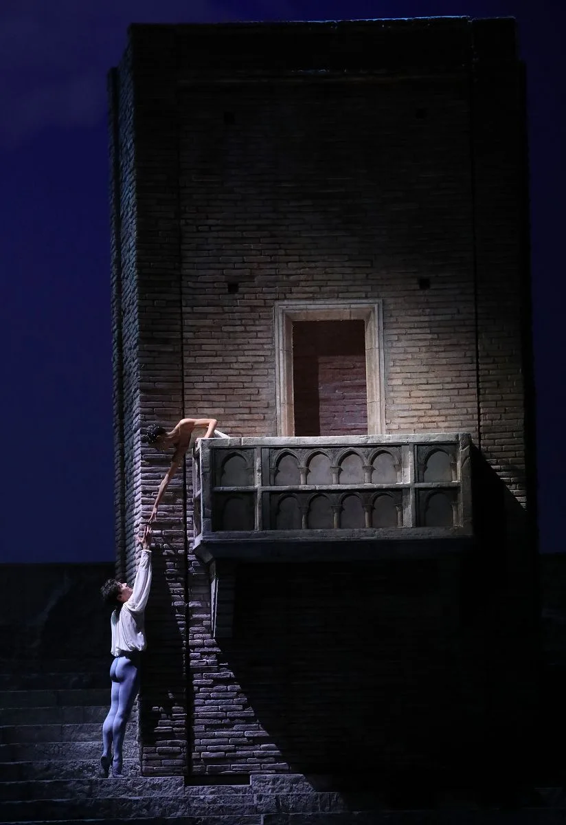 Romeo and Juliet with Agnese Di Clemente and Claudio Coviello photo by Brescia e Amisano Teatro alla Scala 2023 05 jpg Romeo and Juliet, with Agnese Di Clemente and Claudio Coviello, photo by Brescia e Amisano, Teatro alla Scala 2023-05