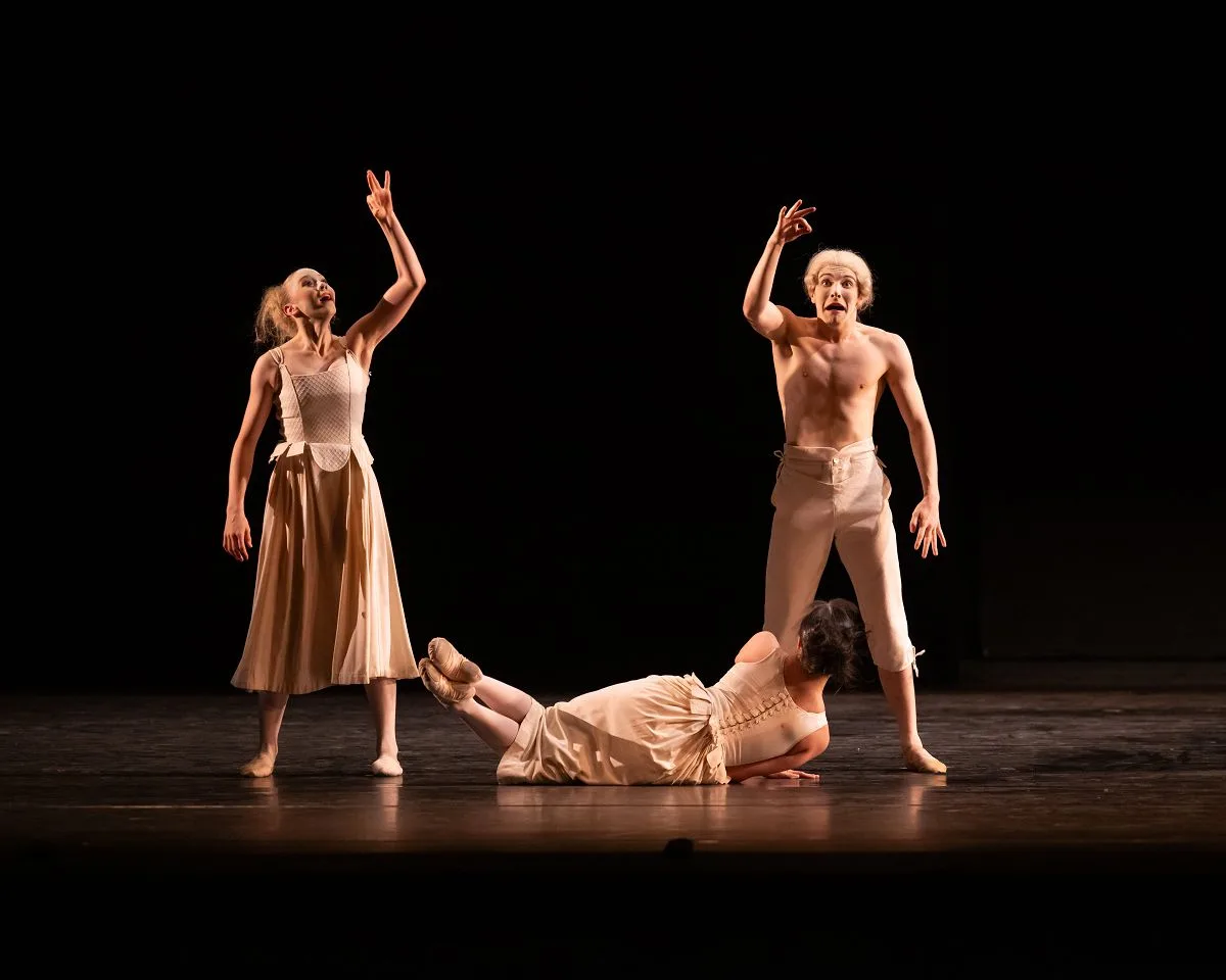 Sechs Tanze by Jiri Kylian Isabella Shaker Liya Fan and Tom Hazelby jpg Sechs Tänze by Jiří Kylián - Isabella Shaker, Liya Fan and Tom Hazelby