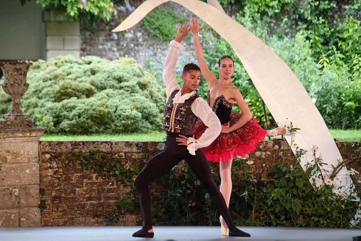 Valentine Colasante and Guillaume Diop Paris Opera Ballet perform Don Quixote Rudolf Nureyev. Photo Zachary Culpin @bnps 1 jpg Valentine Colasante and Guillaume Diop, Paris Opera Ballet, perform Don Quixote, Rudolf Nureyev. Photo Zachary Culpin @bnps (1)