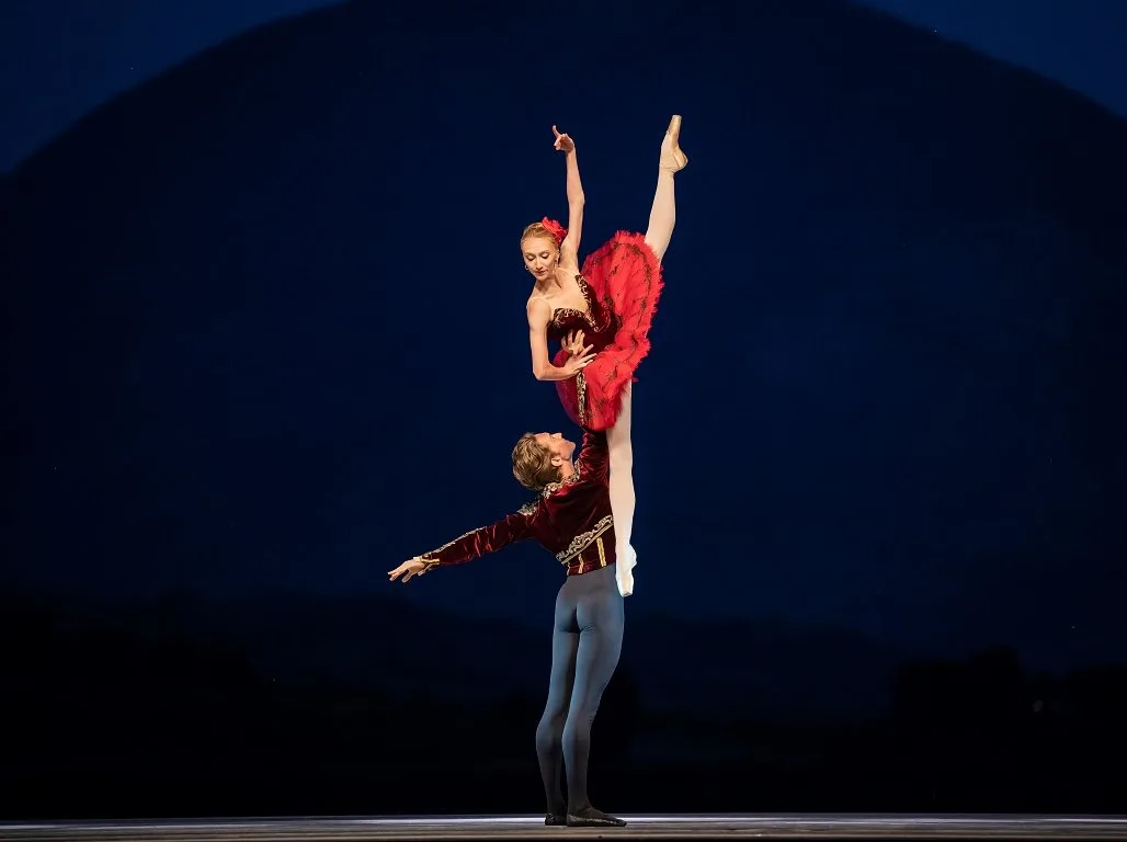 Don Quixote Anastasia Smirnova and Julian MacKay Stars on the Yellowstone photo Nicholas Mackay MACKAY PRODUCTIONS 698 jpg Don Quixote - Anastasia Smirnova and Julian MacKay, Stars on the Yellowstone, photo Nicholas Mackay MACKAY PRODUCTIONS 698