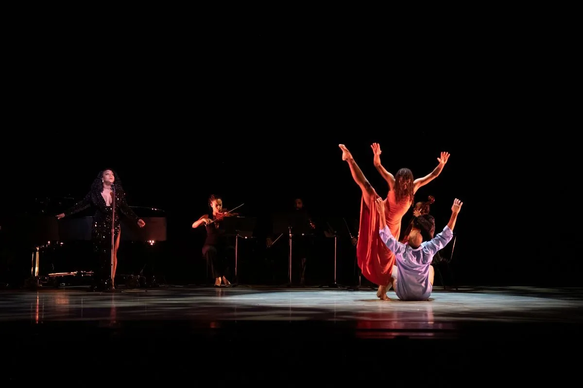 AAADTs Ashley Mayeux and Jeroboam Bozeman in Robert Battles Unfold with live music by Brandie Sutton. Photo by Christopher Duggan 160 jpg AAADT's Ashley Mayeux and Jeroboam Bozeman in Robert Battle's Unfold with live music by Brandie Sutton. Photo by Christopher Duggan_160