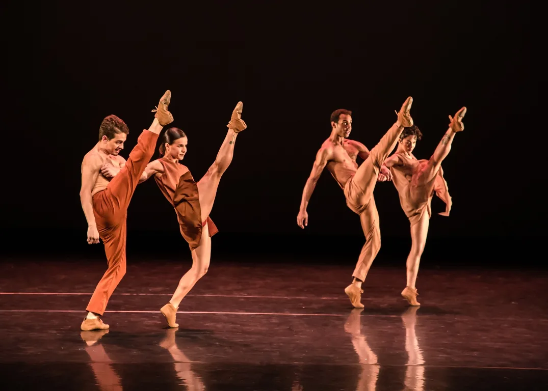 Sao Paulo Dance Company Cassi Abranchess Agora photo Silvia Machado 2 1 jpg Sao Paulo Dance Company, Cassi Abranches's Agora, photo Silvia Machado, 2 (1)