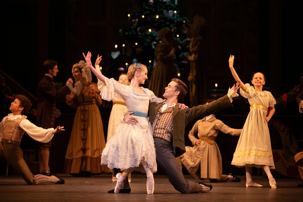 02 The Royal Ballets Nutcracker 2023 Sophie Allnatt as Clara and Harrison Lee as Claras Partner photo by Alice Pennefather jpg 02 The Royal Ballet's Nutcracker 2023 - Sophie Allnatt as Clara and Harrison Lee as Clara's Partner, photo by Alice Pennefather