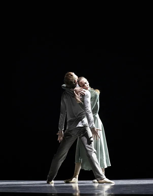 Pacific Northwest Ballet principal dancers James Kirby Rogers and Elizabeth Murphy in the world premiere of Dani Rowes The Window. Photo by Angela Sterling jpg Pacific Northwest Ballet principal dancers James Kirby Rogers and Elizabeth Murphy in the world premiere of Dani Rowe’s The Window. Photo by Angela Sterling.