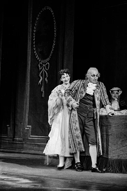 Maria Callas wearing the dressing gown from Il turco in Italia jpg Maria Callas wearing the dressing gown from Il turco in Italia