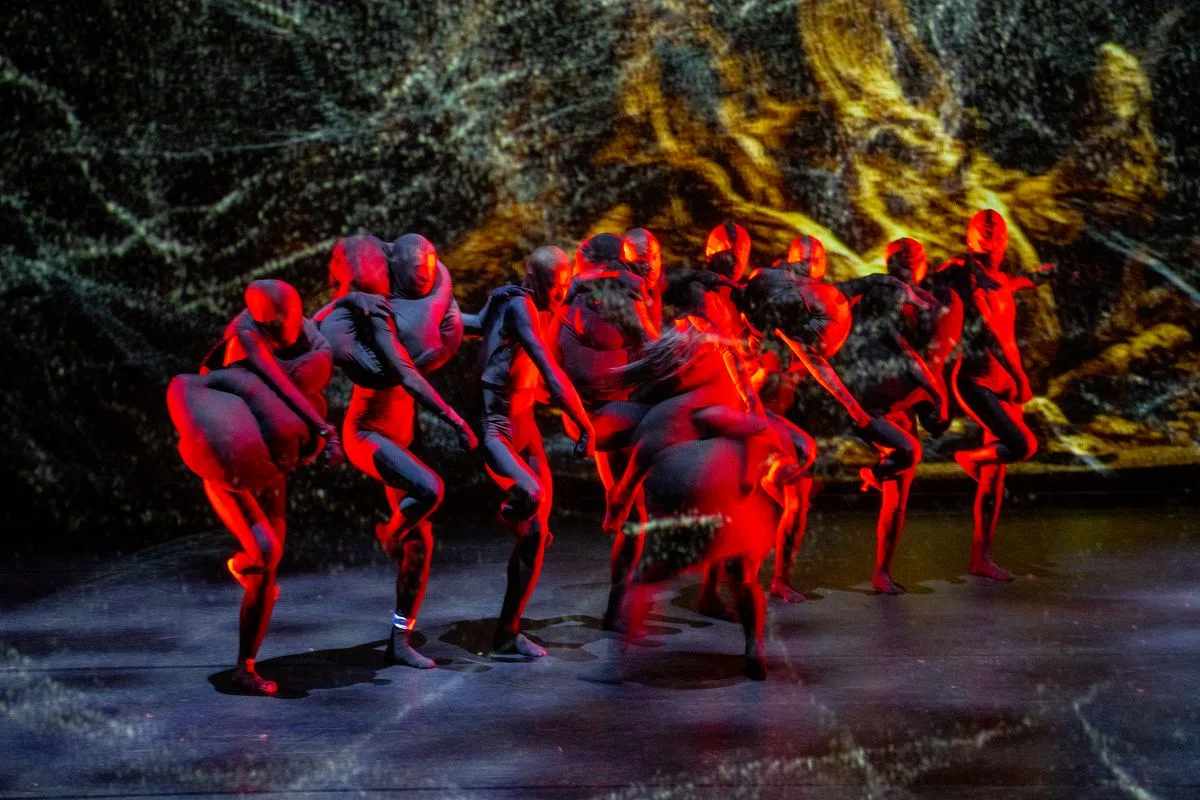 Wayne McGregors UniVerse A Dark Crystal Odyssey Company Wayne McGregor artists Royal Opera House London 2023 Photo credit Andrej Uspenski 6 jpg Wayne McGregor's UniVerse A Dark Crystal Odyssey, Company Wayne McGregor artists, Royal Opera House, London (2023), Photo credit Andrej Uspenski (6)