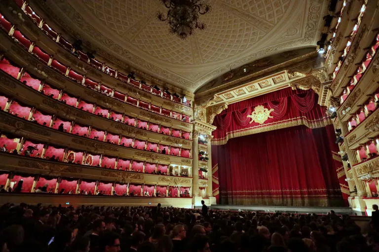 Auditorium-of-the-La-Scala-opera-house
