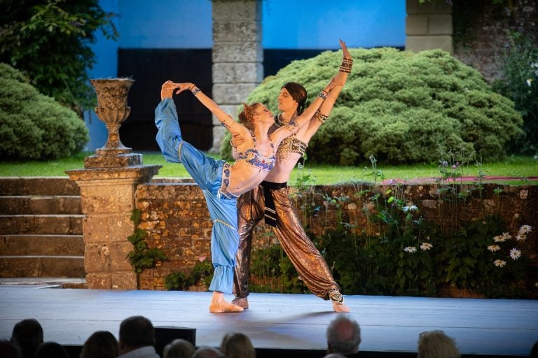 Kateryna Chebykina and Xander Parish. Scheherazade. Ballet Under the Stars, 2024. Photo Alice Pennefather.