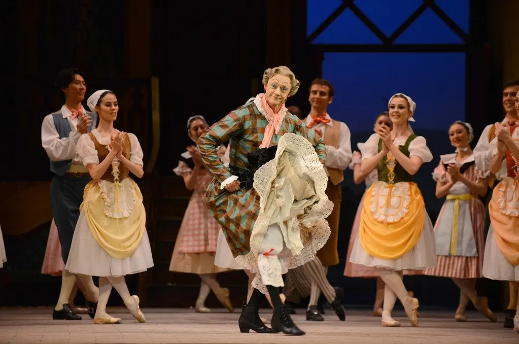 Rory Mackay as Widow Simone in La Fille mal gardee BRB photo by Roy Smiljanic Rory Mackay as Widow Simone in La Fille mal gardée, BRB photo by Roy Smiljanic