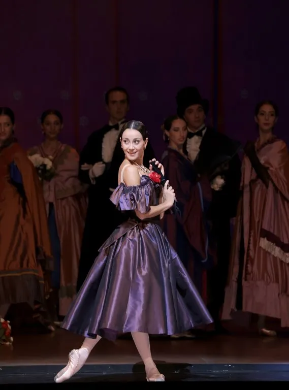 02 La Dame aux camelias Nicoletta Manni photo Brescia e Amisano Teatro alla Scala 2 02 - La Dame aux camélias - Nicoletta Manni, photo Brescia e Amisano, Teatro alla Scala (2)