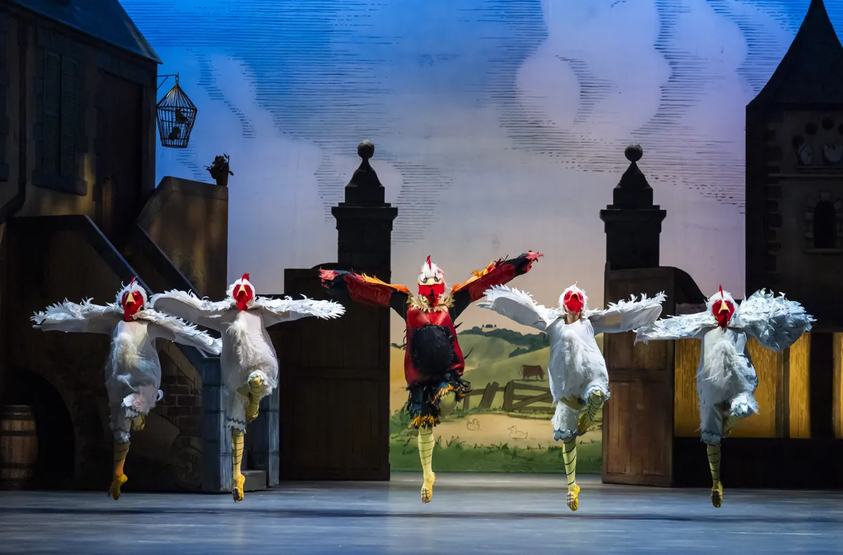 01 La Fille mal gardee Birmingham Royal Ballet photo by Tristam Kenton 01 - La Fille mal gardée - Birmingham Royal Ballet, photo by Tristam Kenton