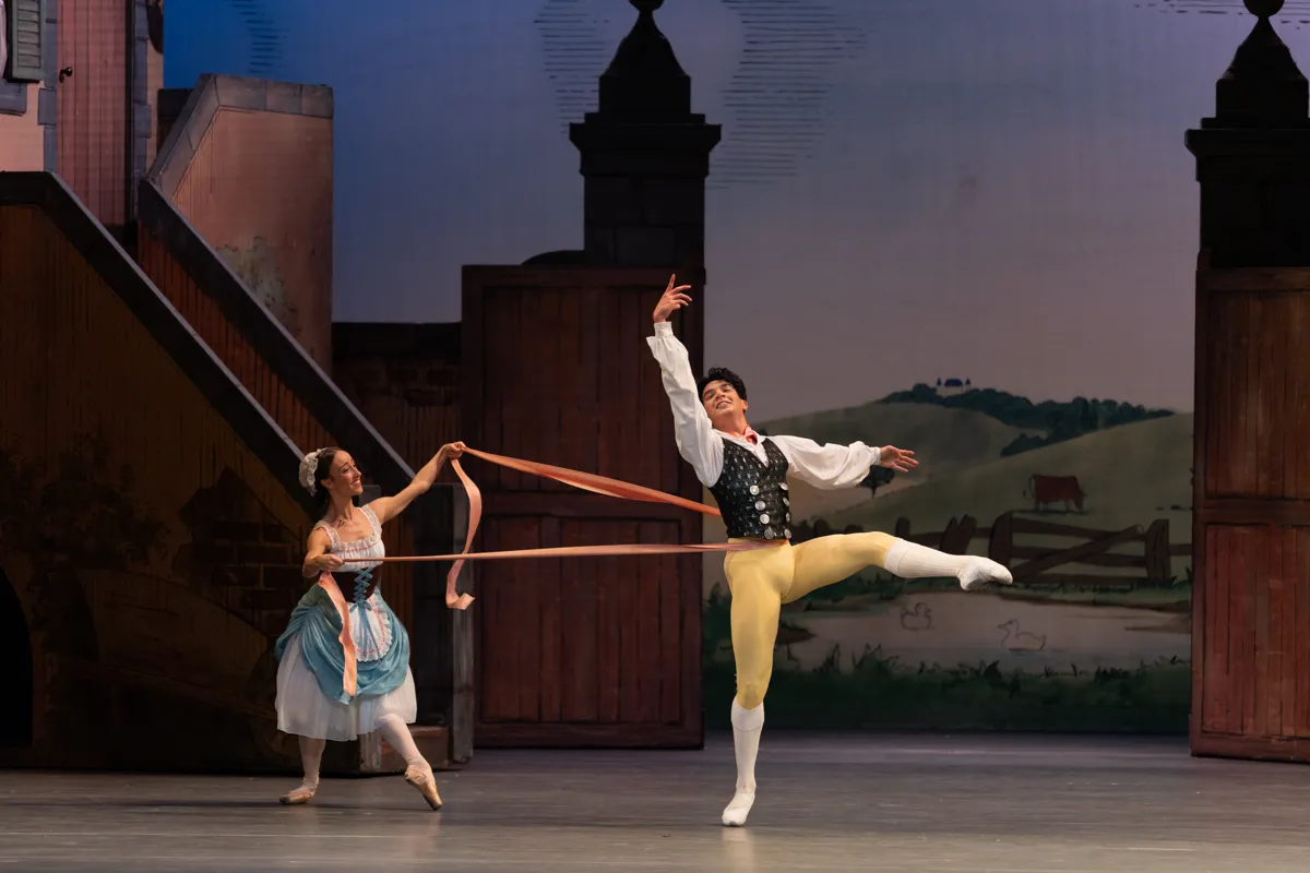 04 La Fille mal gardee Beatrice Parma as Lise and Enrique Bejarano Vidal as Colas photo by Riku Ito BRB 2024 04 - La Fille mal gardée - Beatrice Parma as Lise and Enrique Bejarano Vidal as Colas, photo by Riku Ito, BRB 2024
