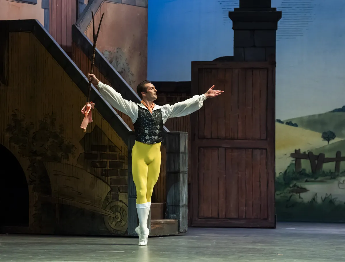 04 La Fille mal gardee Birmingham Royal Ballet photo by Tristam Kenton 04 - La Fille mal gardée - Birmingham Royal Ballet, photo by Tristam Kenton