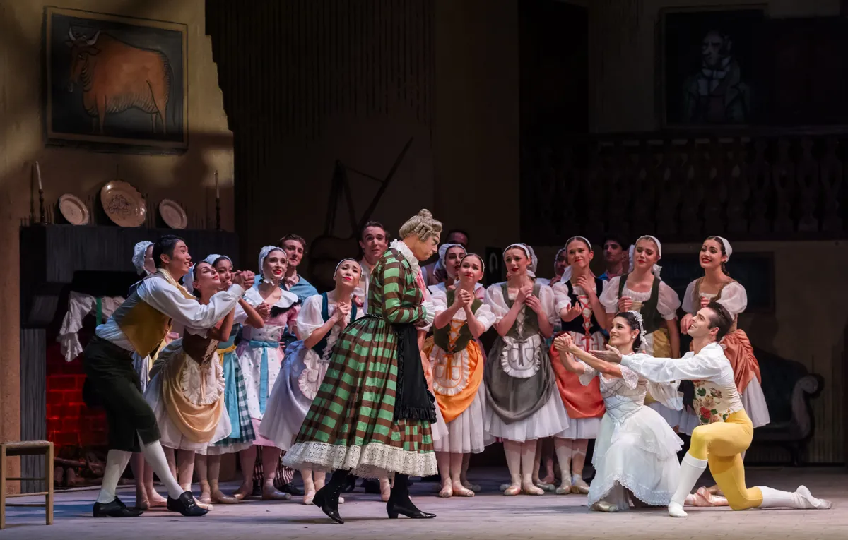 46 La Fille mal gardee Birmingham Royal Ballet photo by Tristam Kenton 46 - La Fille mal gardée - Birmingham Royal Ballet, photo by Tristam Kenton