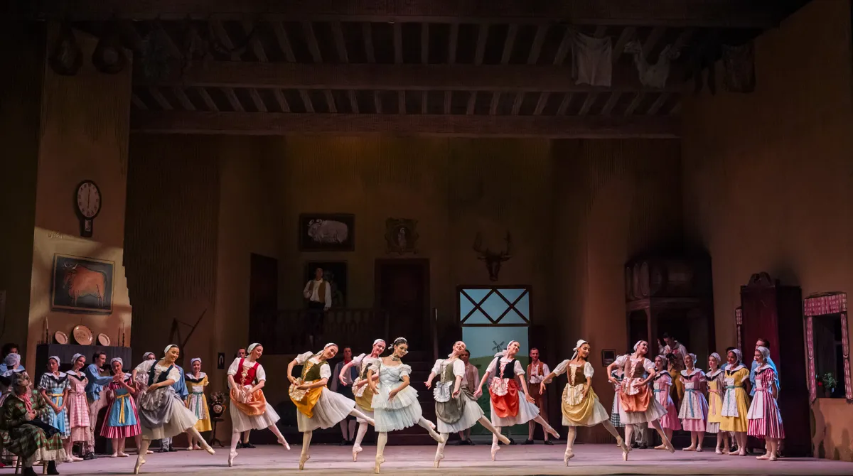 51 La Fille mal gardee Birmingham Royal Ballet photo by Tristam Kenton 51 - La Fille mal gardée - Birmingham Royal Ballet, photo by Tristam Kenton
