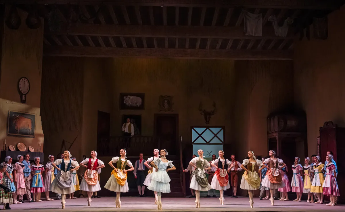 52 La Fille mal gardee Birmingham Royal Ballet photo by Tristam Kenton 52 - La Fille mal gardée - Birmingham Royal Ballet, photo by Tristam Kenton