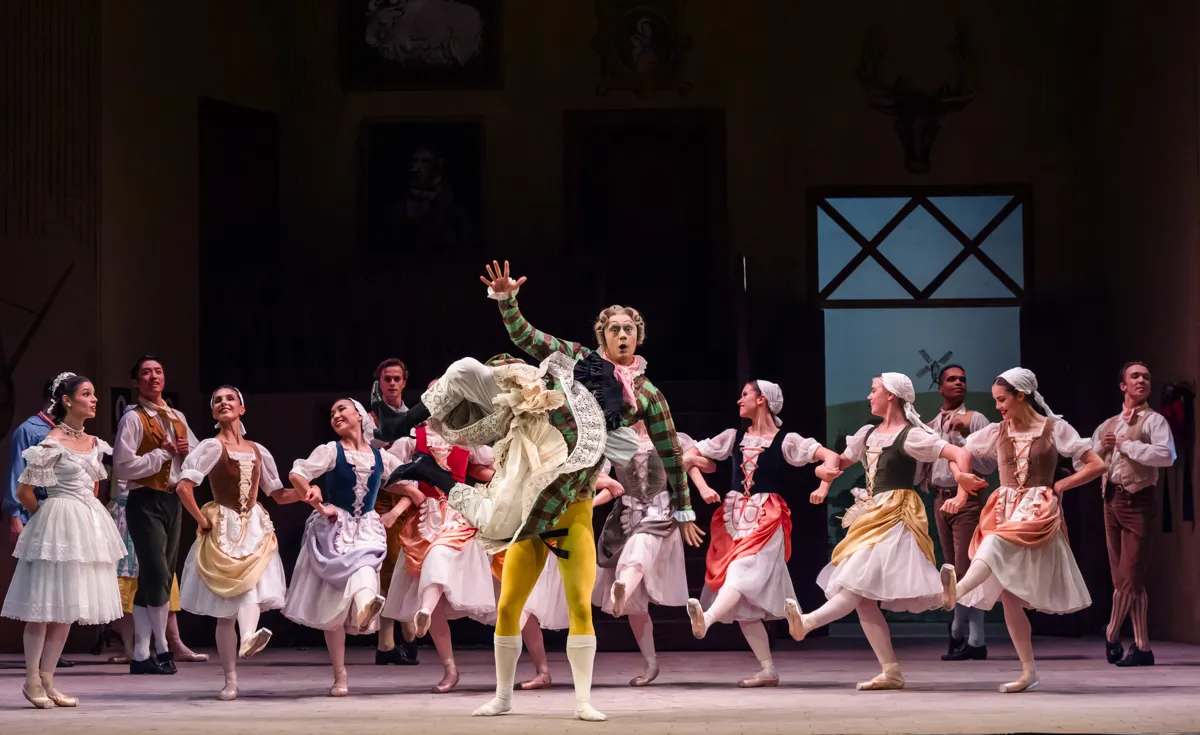 53 La Fille mal gardee Birmingham Royal Ballet photo by Tristam Kenton 53 - La Fille mal gardée - Birmingham Royal Ballet, photo by Tristam Kenton