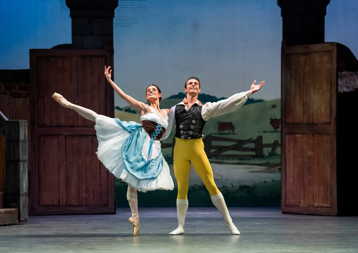 La Fille mal gardee Lachlan Monaghan as Colas Sofia Linares as Lise photo by Tristam Kenton BRB 2024 3 La Fille mal gardée - Lachlan Monaghan as Colas, Sofia Liñares as Lise, photo by Tristam Kenton, BRB 2024_3