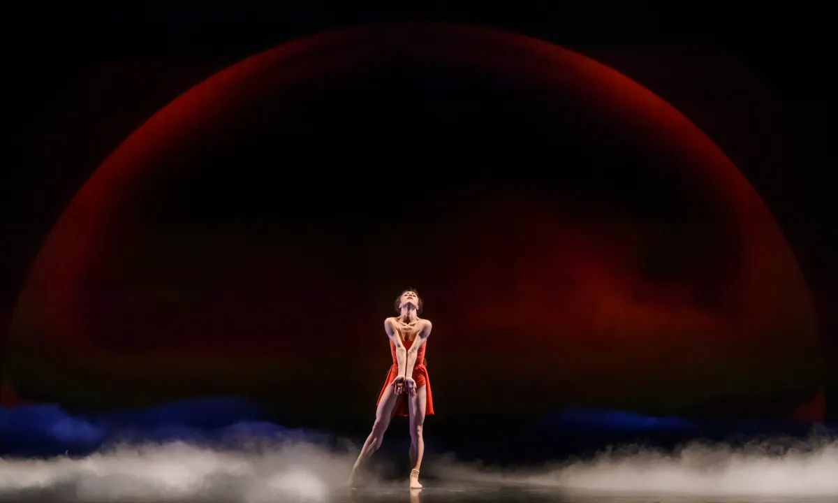 UNWAVERING Choreography Thais Suarez Beatrice Parma credit Katja Ogrin4 UNWAVERING Choreography Thais Suarez - Beatrice Parma - credit Katja Ogrin(4)