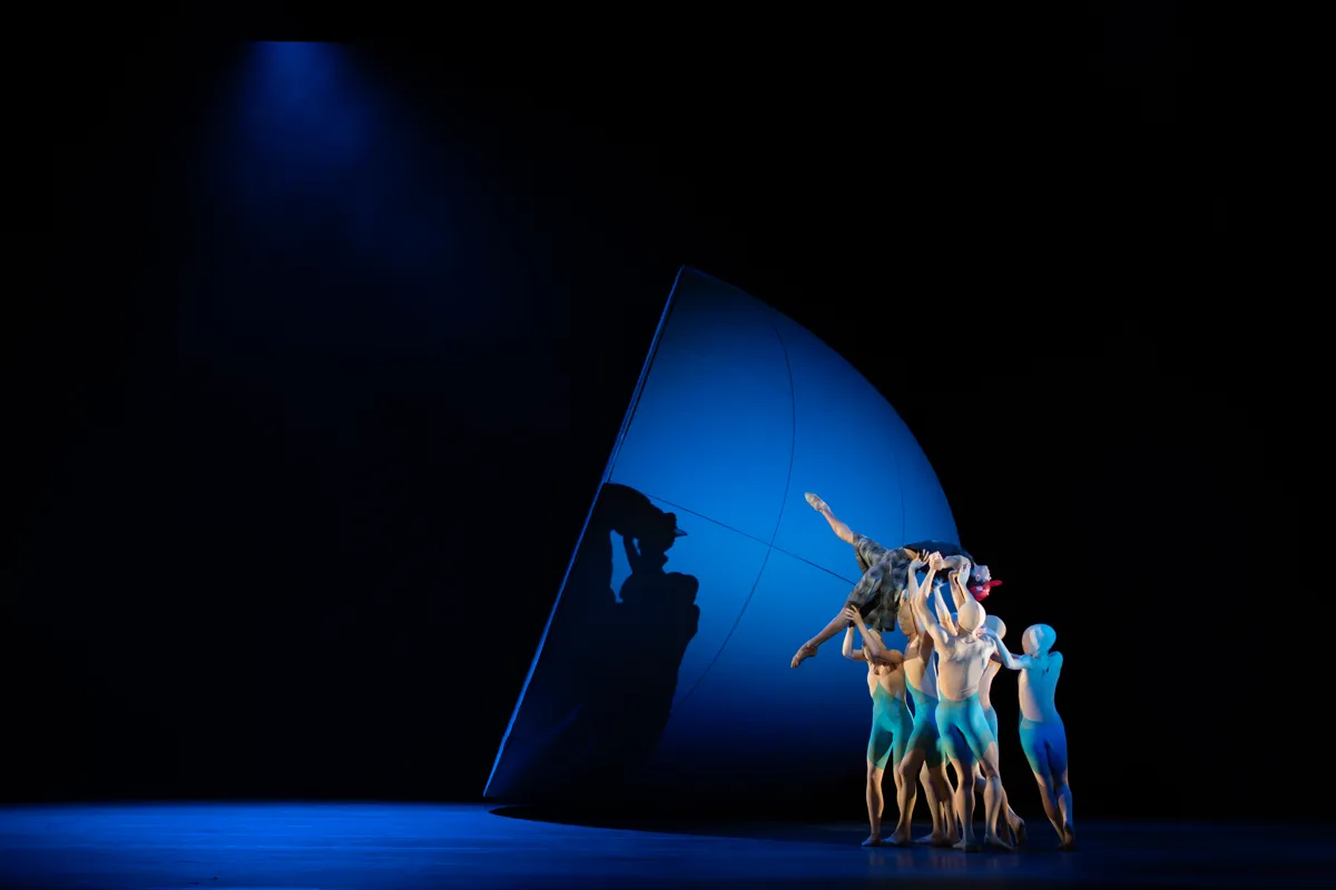Wayne McGregors MADDADDAM The Royal Ballet c 2024 RBO. Ph Andrej Uspenski 3 Wayne McGregor's MADDADDAM, The Royal Ballet (c) 2024 RBO. Ph Andrej Uspenski (3)