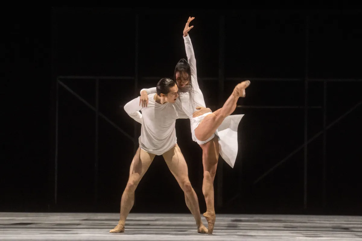 William Bracewell Crake and Fumi Kaneko Oryx in Wayne McGregors MADDADDAM c 2024 RBO. Ph Andrej Uspenski William Bracewell (Crake) and Fumi Kaneko (Oryx) in Wayne McGregor's MADDADDAM (c) 2024 RBO. Ph Andrej Uspenski