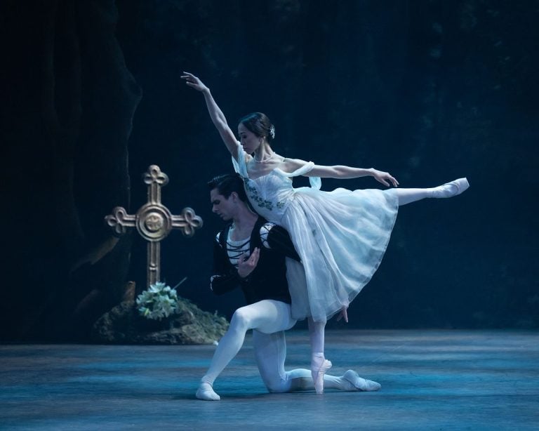 Erina Takahashi as Giselle and Francesco Gabriele Frola as Albrecht in Mary Skeapings Giselle, Photography by ASH 5